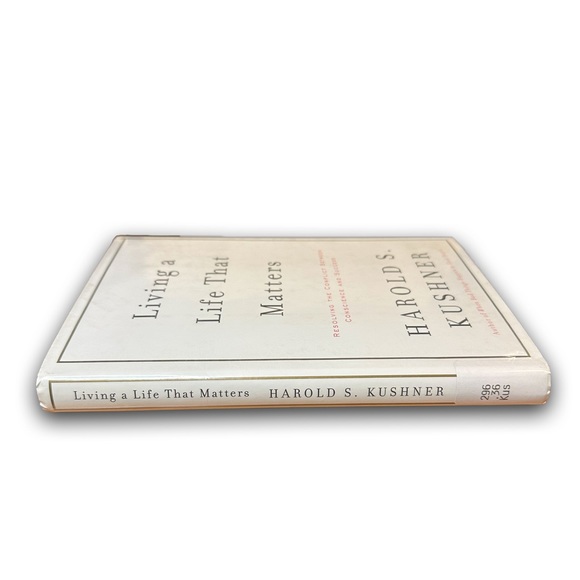 ⚡️3/$24⚡️ Living a Life That Matters - Picture 2 of 3